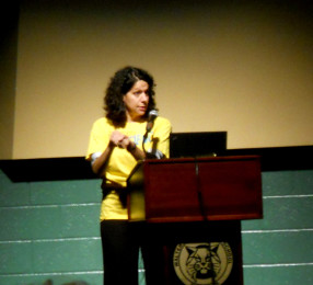 Bonnie Bassler of Princeton Speaks to Science Students 