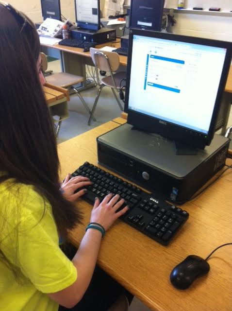 Student filling out the FAFSA application. 