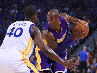 Kobe Bryant puts up a stellar performance against the Golden State Warriors.
