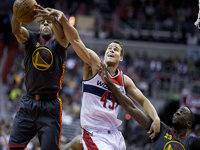 Wizards PF Kris Humphries attempts to block Golden State Warriors SF during a game earlier this season