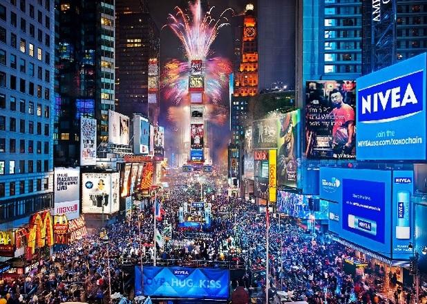 Restaurants in Times Square charge hundreds on New Years Eve