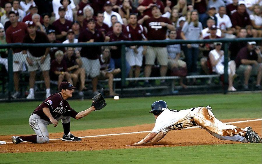 Diving+Into+Third+Third+Base+Play+At+Third+Baseball