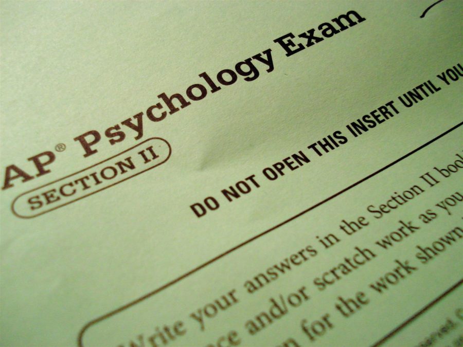 Students+are+preparing+to+take+their+AP+exams+which+will+be+this+May.+This+year%2C+teachers+have+been+assigning+alternative+%E2%80%9Cmock+exams%E2%80%9D+to+students+who+have+opted+out+of+taking+the+actual+test.