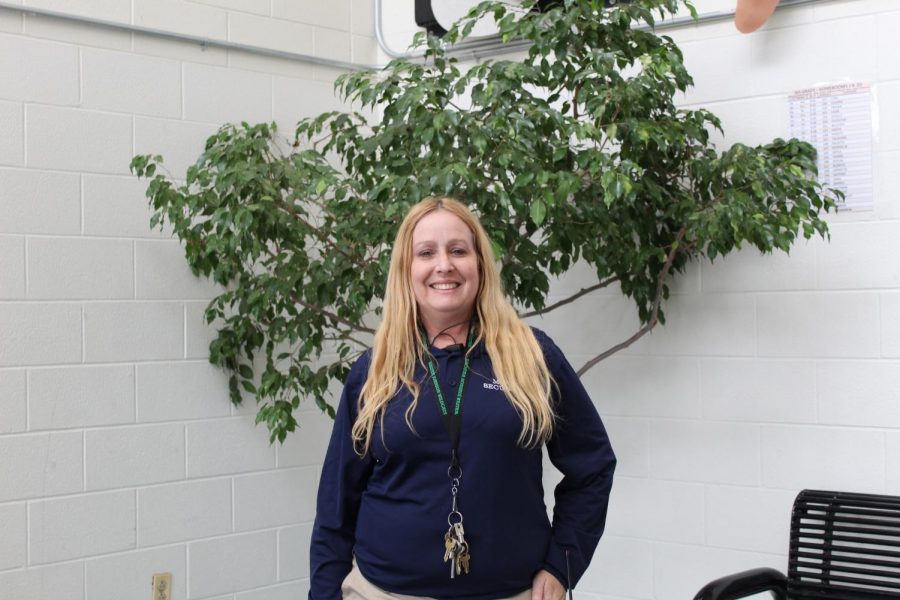 WJs new security guard, Kelly McDonnell enforces the G-wing doors as students are dismissing. McDonnel has an interesting background in the line of security.