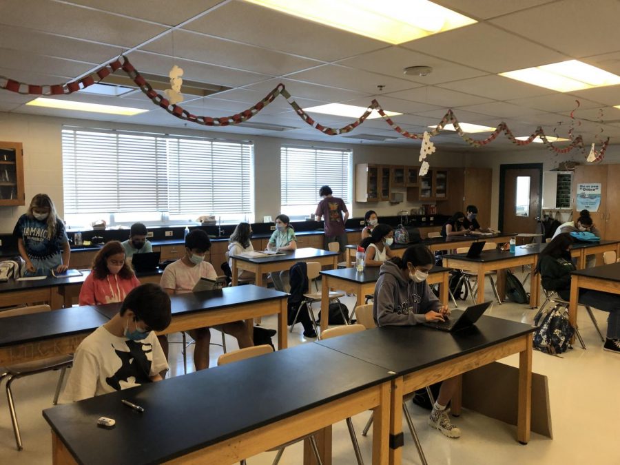 WJ students enjoy the brief respite of homeroom. Despite Wildcat Wellnesss goal of relaxation, only 40 minutes of the day are given for this purpose.