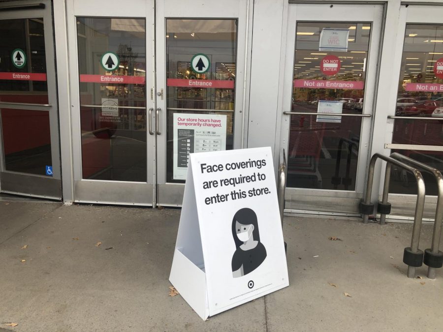 Public indoor areas in Montgomery County can now remove their face masks required signs, due to the mandate lift. Before the lift, stores in Montgomery County were required to put up these signs and some stores provided people with masks upon entry.