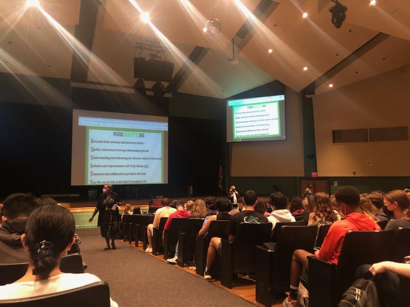Administration holds a junior meeting during Wildcat Wednesday on Sept. 29. Students learned about COVID regulations in the building as well as testing schedules.