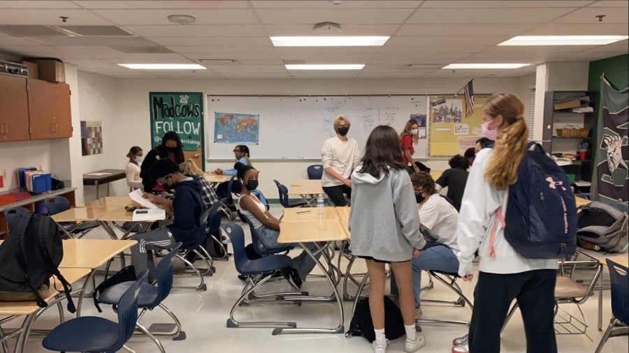 Leadership students prepare for class and more Homecoming dance planning on Oct. 1. The Oct. 9 dance has been adapted to be more COVID safe; however, some of these changes have concerned students who worry about the quality of the experience.