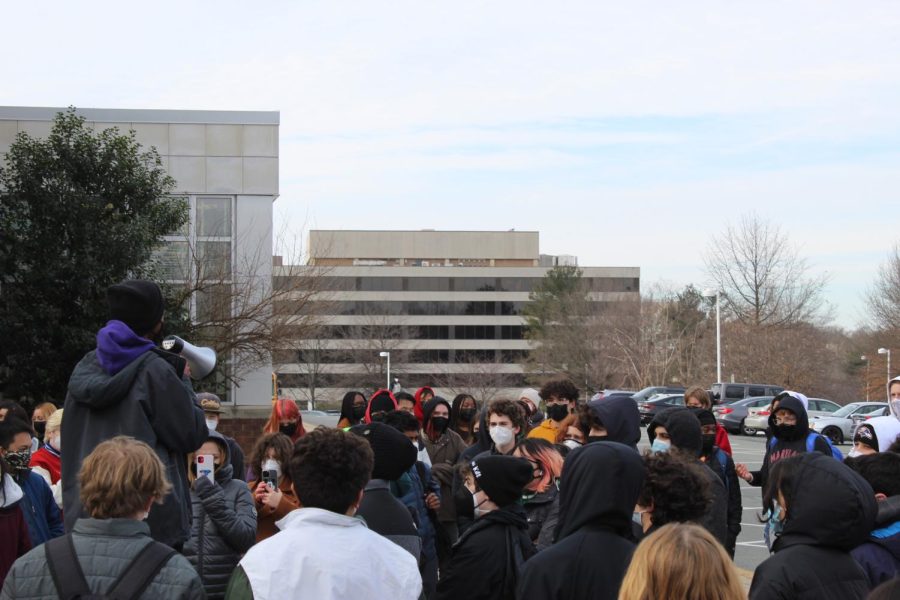 Recently some WJ students left class to stage a walkout in support of virtual school, citing Covid safety. WJ students need a juice rejuvenation and pride to have the courage to come to school.