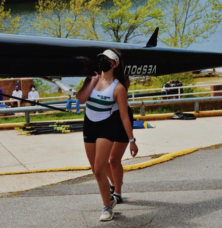 The WJ girls rowing team at the Occoquan River in May 2021