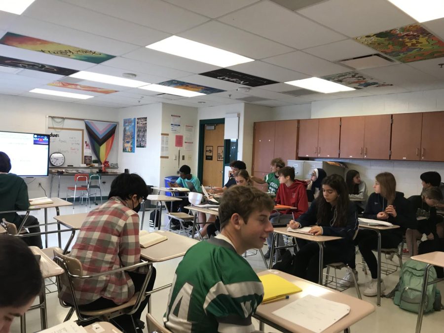 Students work quietly during a wellness period in English class. Sarah Gaymans third-period English 10 made the most out of their wellness time.