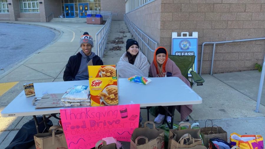 The second food drive of the Immigration Advocacy Club was held at Farmland Elementary School.