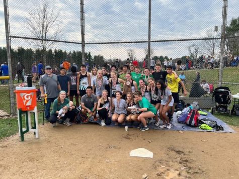 The WJ XC State championship athletes for both the boys and girls pose for a photo. The girls finished 2nd, while the boys finished 13th.