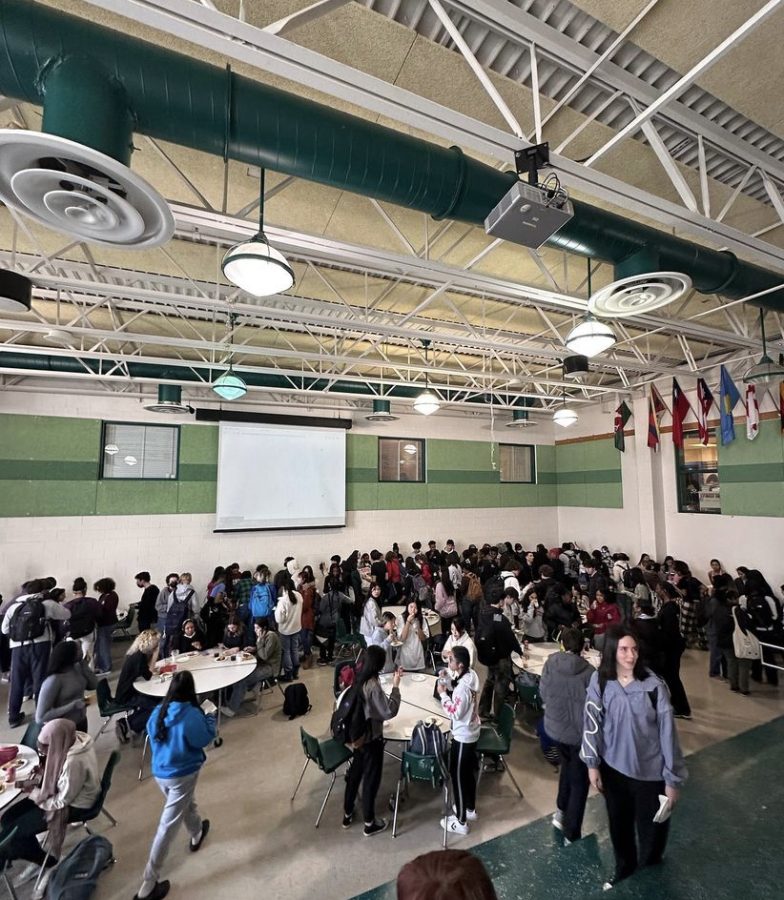 WJ Students gather in the Commons to celebrate the first day of International Week, food day. International Week managed to unite the whole school community in celebrating our different, unique cultures. 