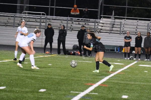 Senior Irena Sanchez-Burgueno faces off against Whitman senior Riley DeMartina. After scoring her first goal, Sanchez-Burgueno worked to keep the momentum going.  “We did well in dominating the play in the second half through pressing, attacking runs, and generating scoring opportunities,” Sanchez-Burgueno said.