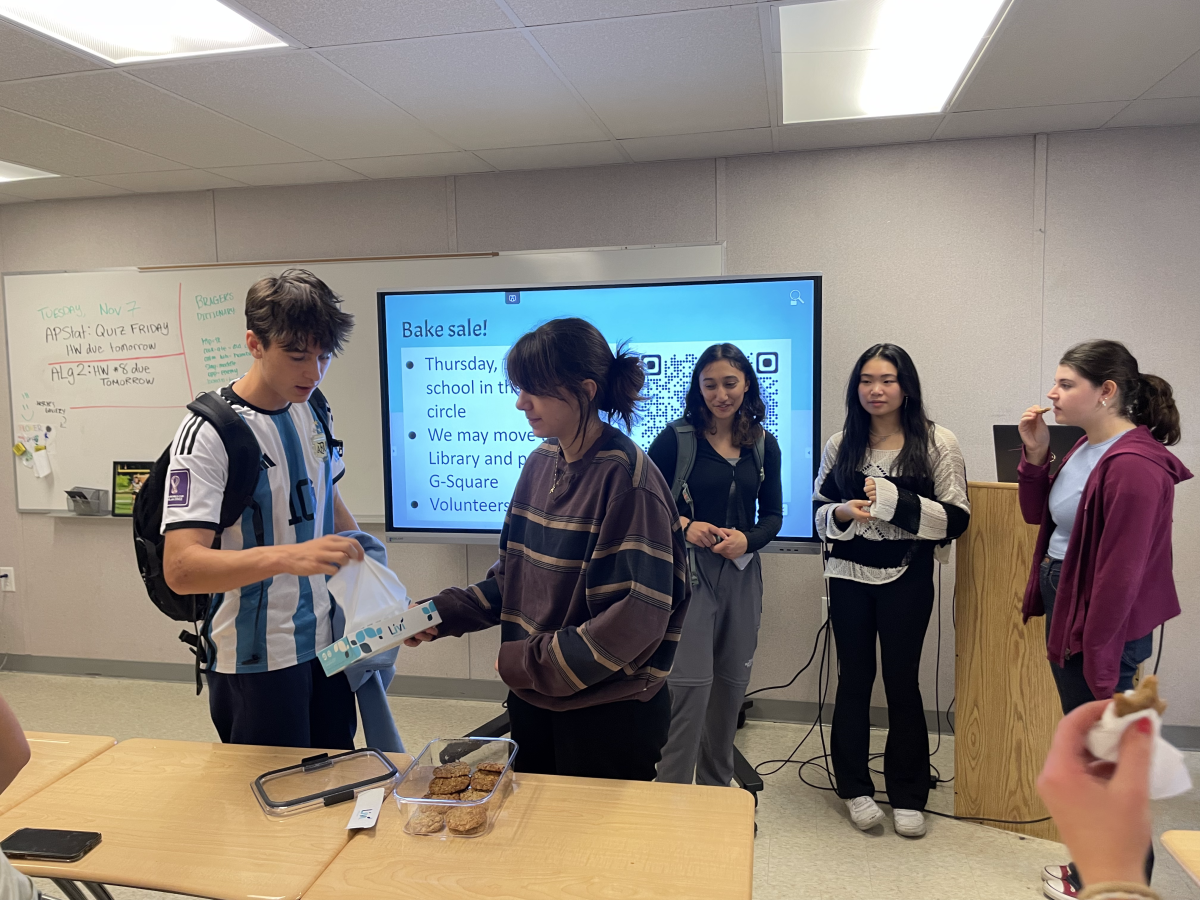 Bake with Kindness holds a meeting on Tuesday, Nov. 7 to discuss their upcoming fundraising bake sale. They offered delicious homemade cookies to the members who attended.