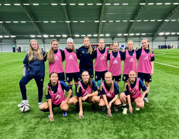 Sophomore Evie Avillo takes a team photo with her individual team from her Swedish 2008 National Camp. Avillo spent four days in Sweden to pursue a dream shes been working towards for her whole soccer career.