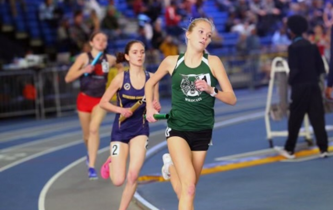 Senior+Captain+Mackenzie+Raue+races+in+the+4x800+meter+event+at+the+4A+West+Region+Championships.+Her+relay+group+took+the+lead+and+ran+this+relay+in+9%3A33.62.